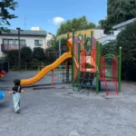 白台児童遊園の複合遊具と揺れる乗り物